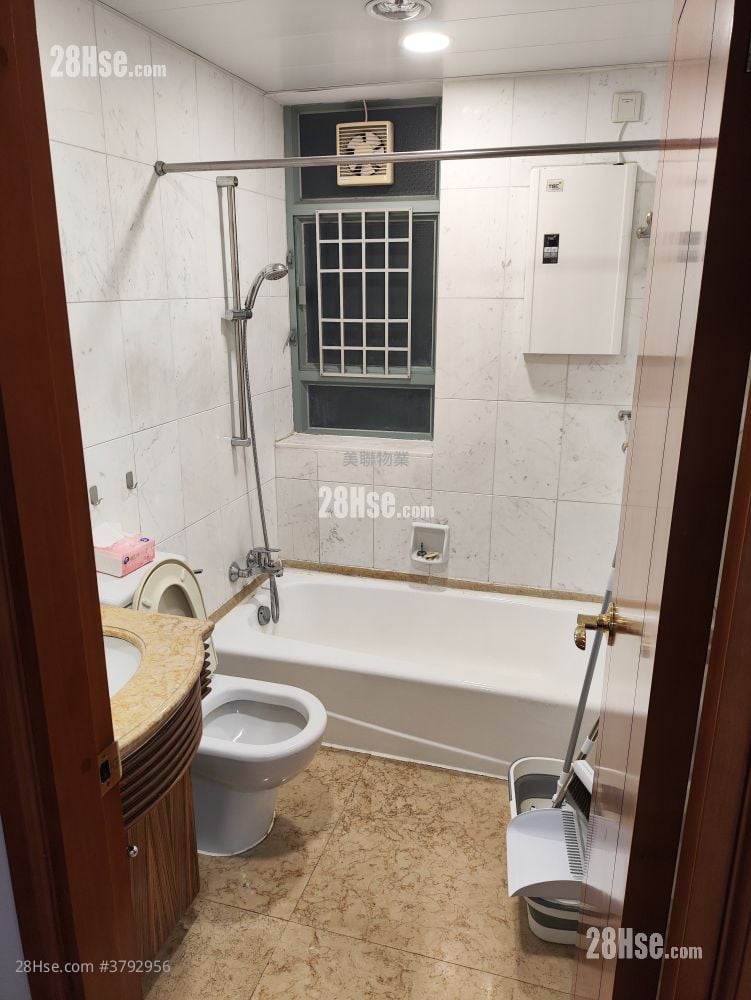 东堤湾畔 租盘 592 平方尺