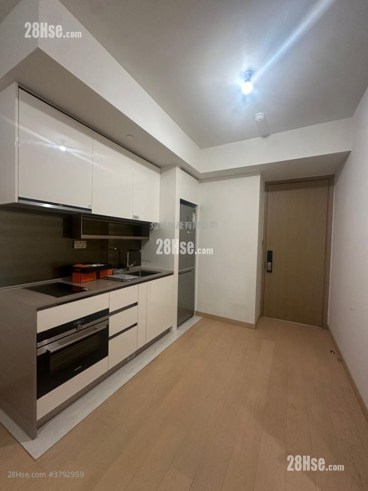 K. Summit Rental 2 Bedrooms , 1 Bathroom 466 ft²