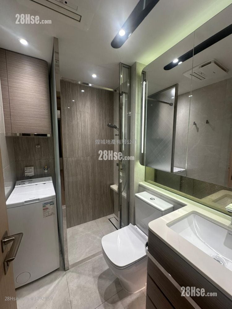 K. Summit Rental 2 Bedrooms , 1 Bathroom 466 ft²