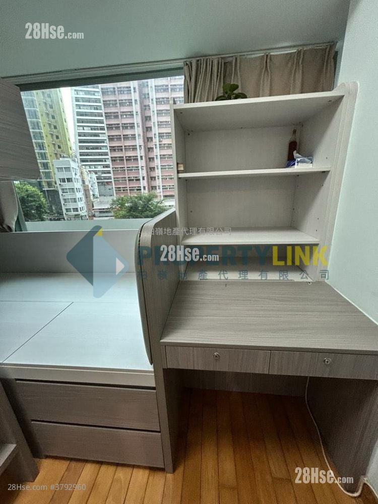 Queen's Terrace Sell 3 Bedrooms , 1 Bathroom 520 ft²