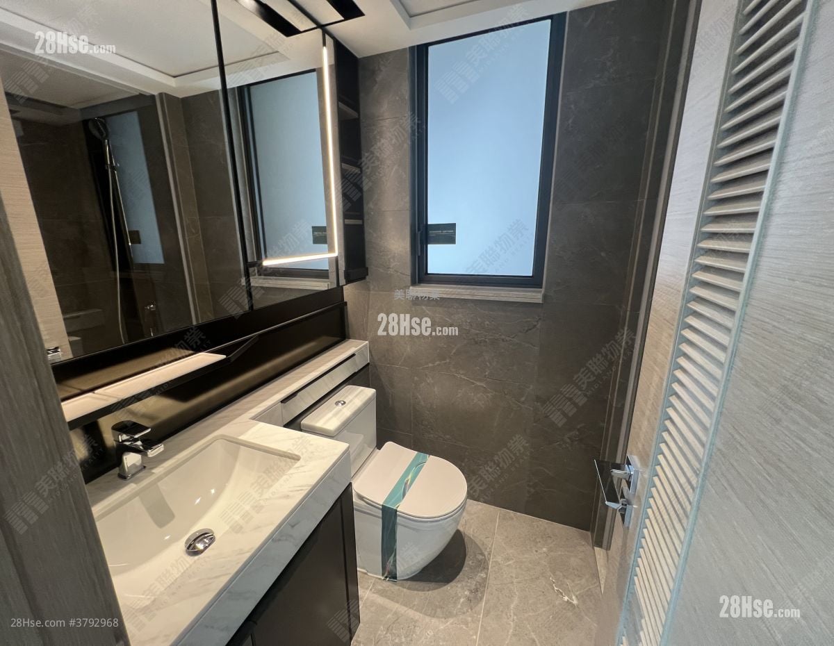 The Yoho Hub Sell 2 Bedrooms , 1 Bathroom 467 ft²