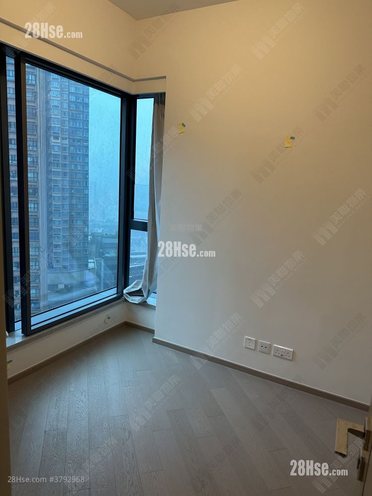 The Yoho Hub Sell 2 Bedrooms , 1 Bathroom 467 ft²