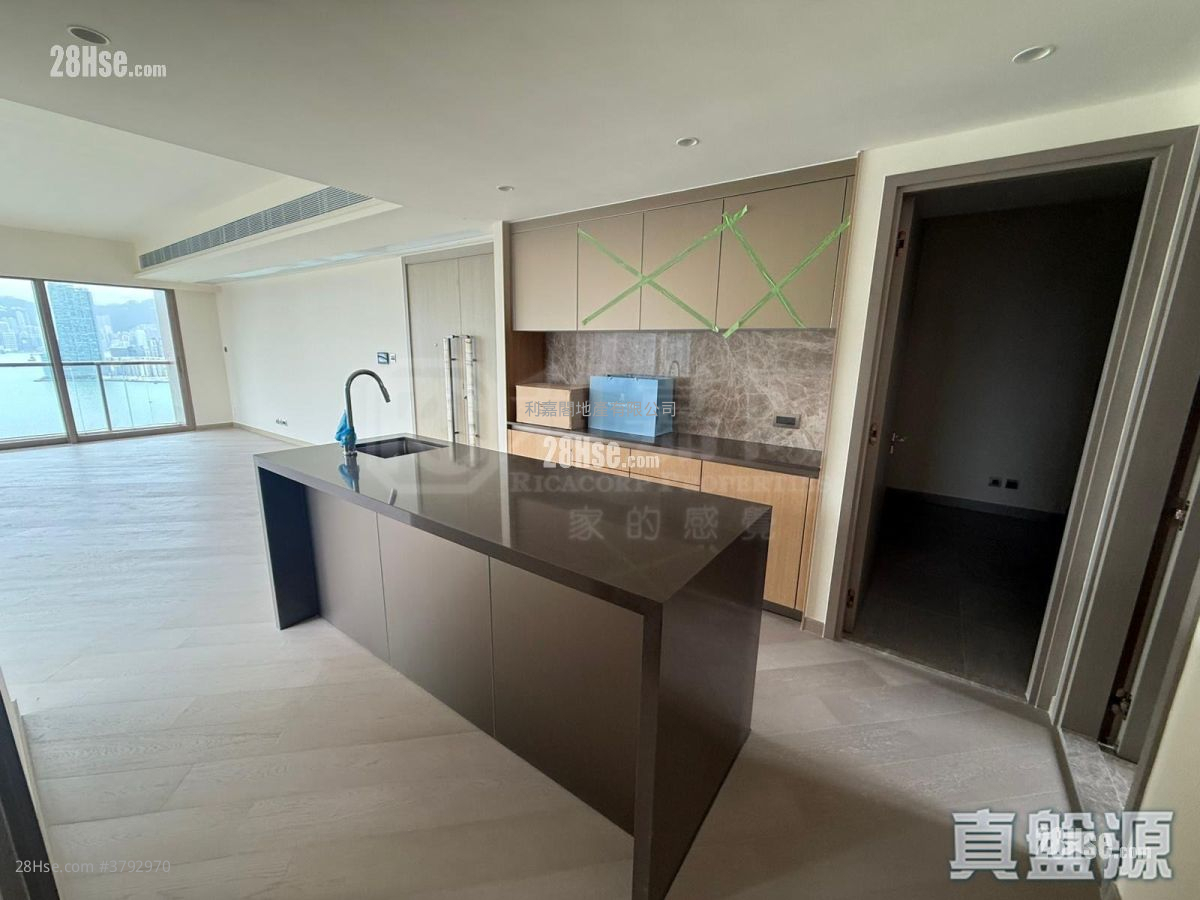 Pano Harbour Sell 1,523 ft²