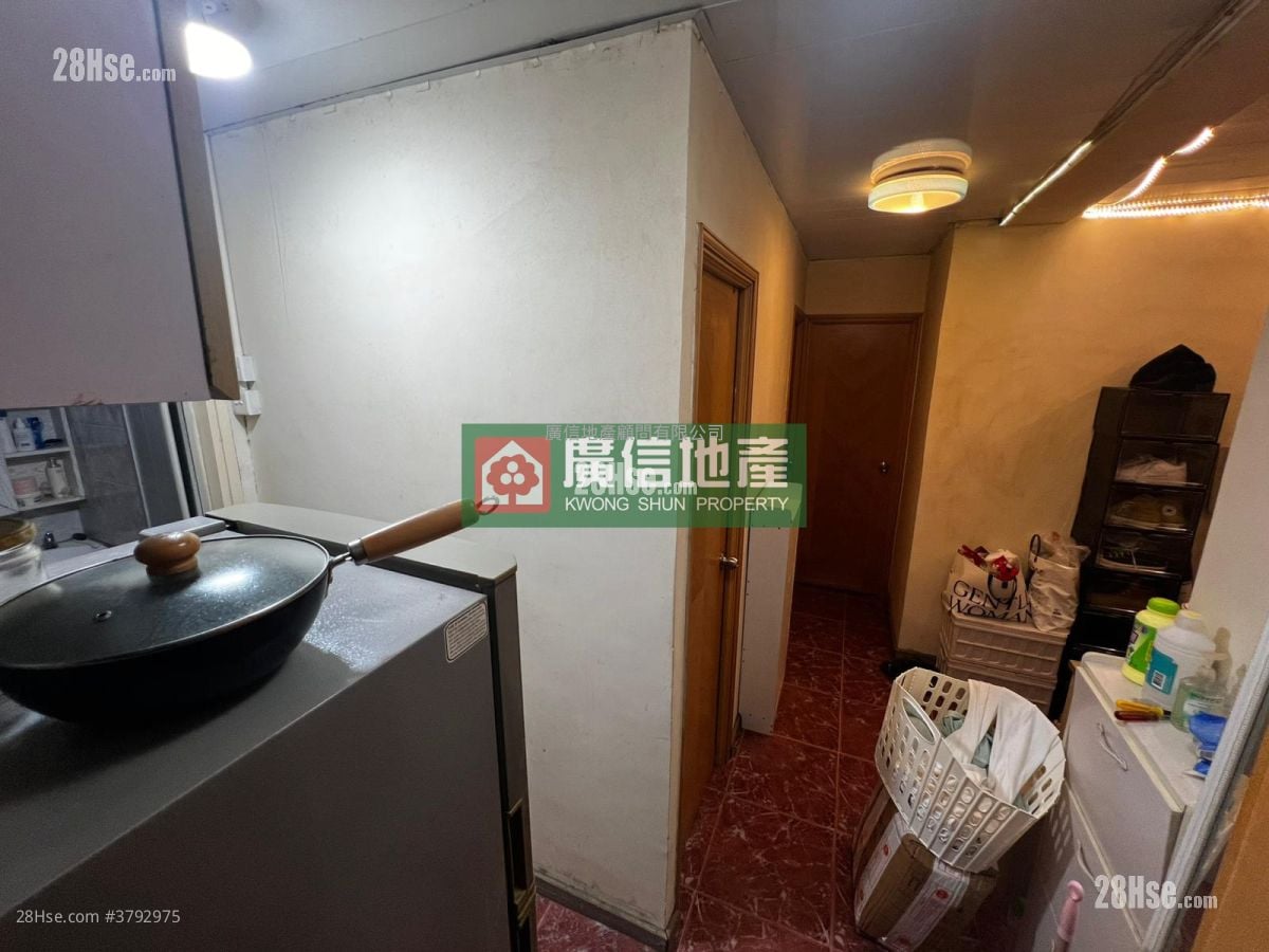 鸿辉大厦 租盘 4 房 , 2 浴室