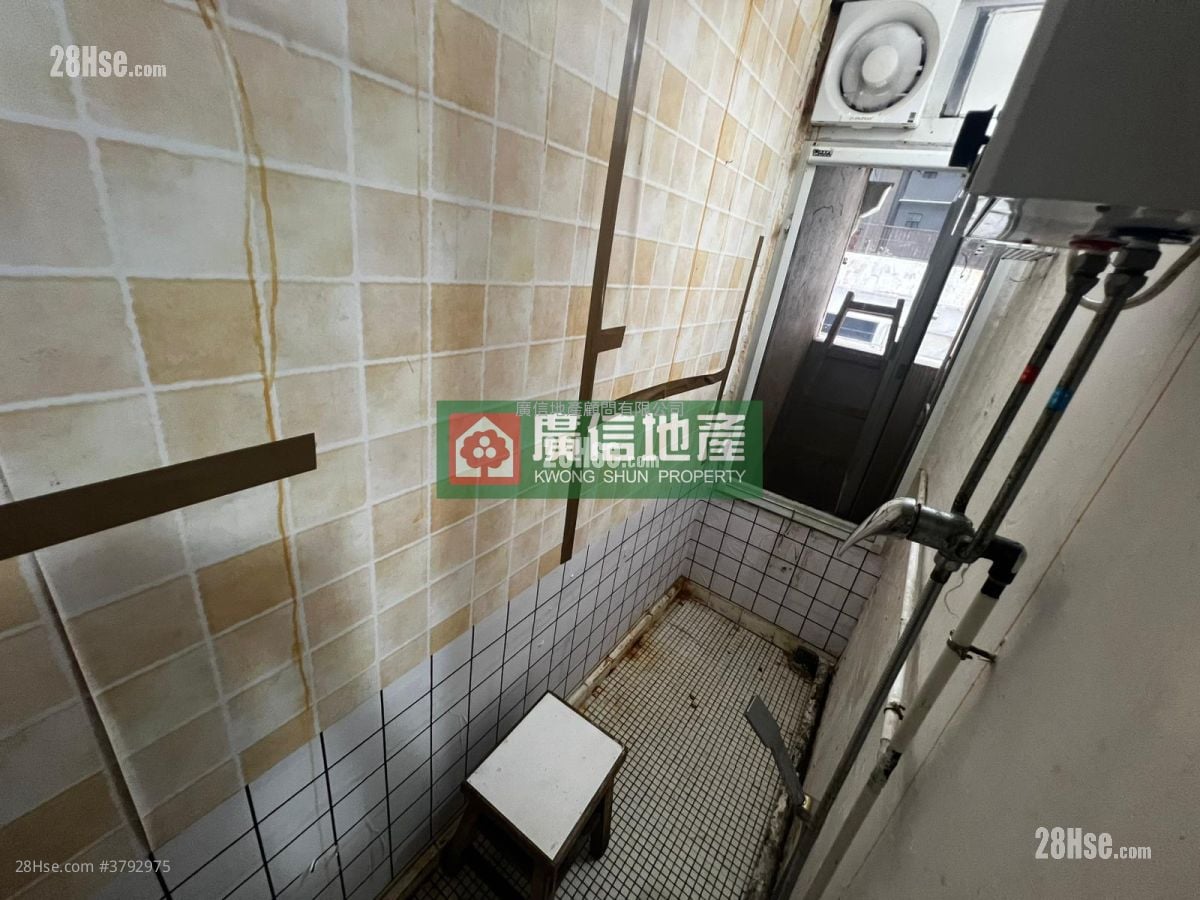 鸿辉大厦 租盘 4 房 , 2 浴室