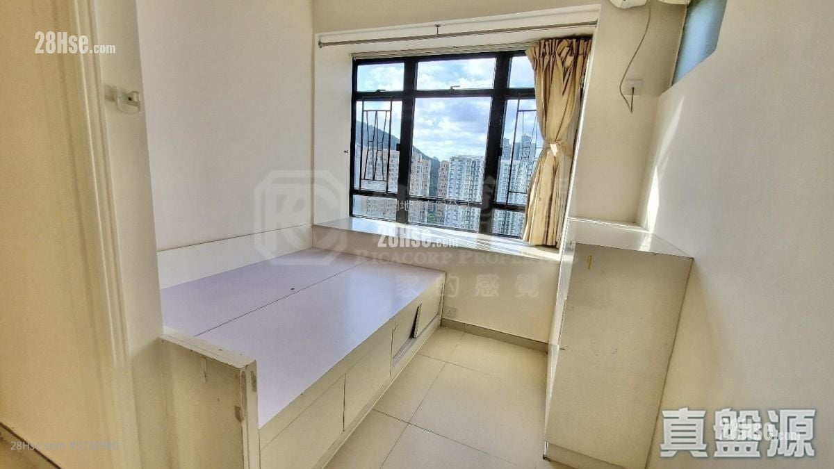 康怡花园 售盘 3 房 594 平方尺