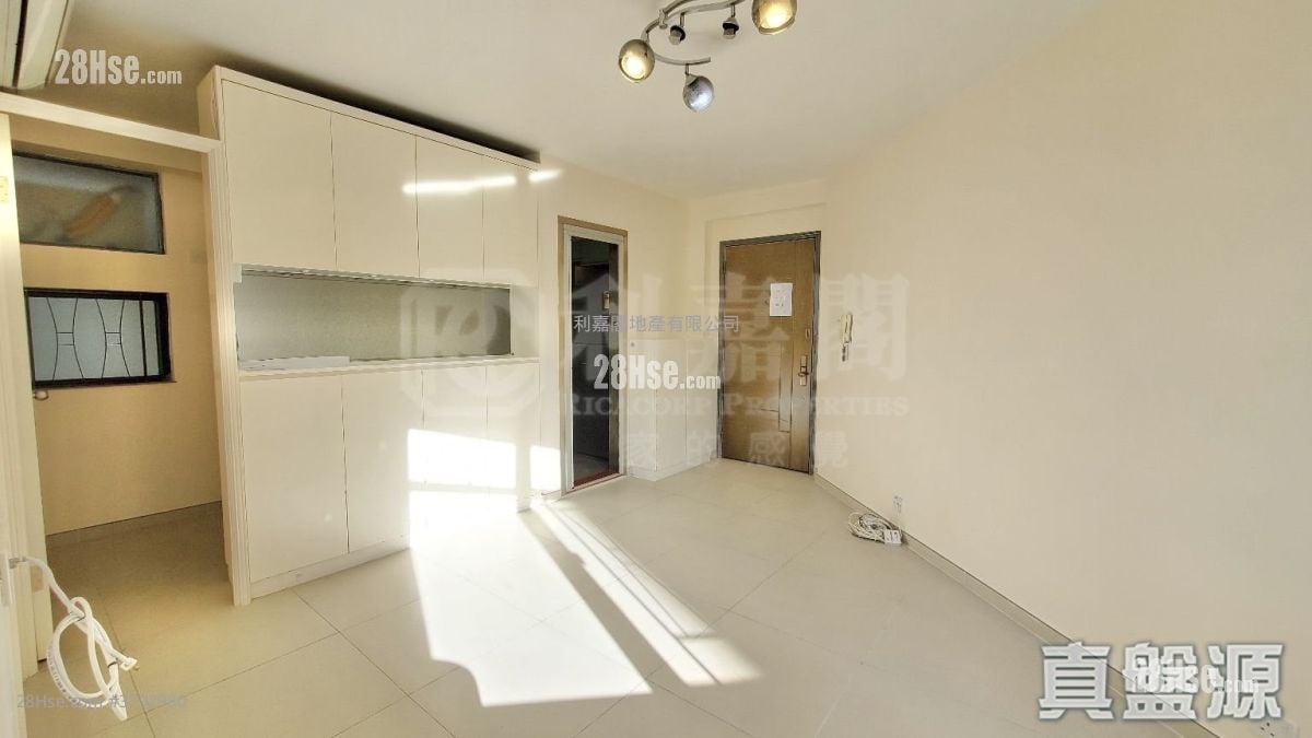 康怡花园 售盘 3 房 594 平方尺