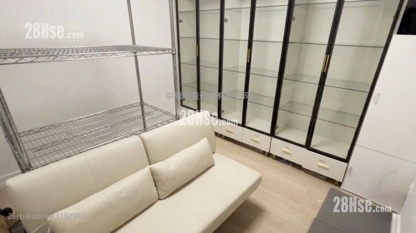 Trendy Centre Rental