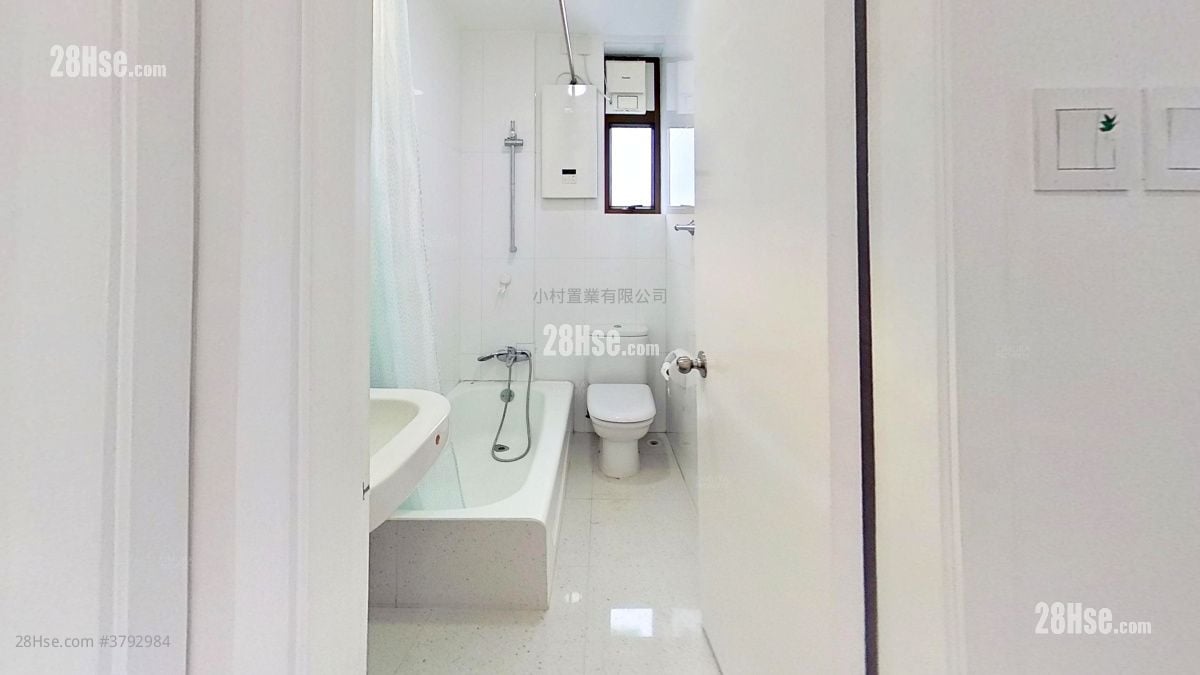 bathroom: 8 Sau Chuk Yuen Road Rental 3 Bedrooms , 2 Bathrooms 1,026 ft²