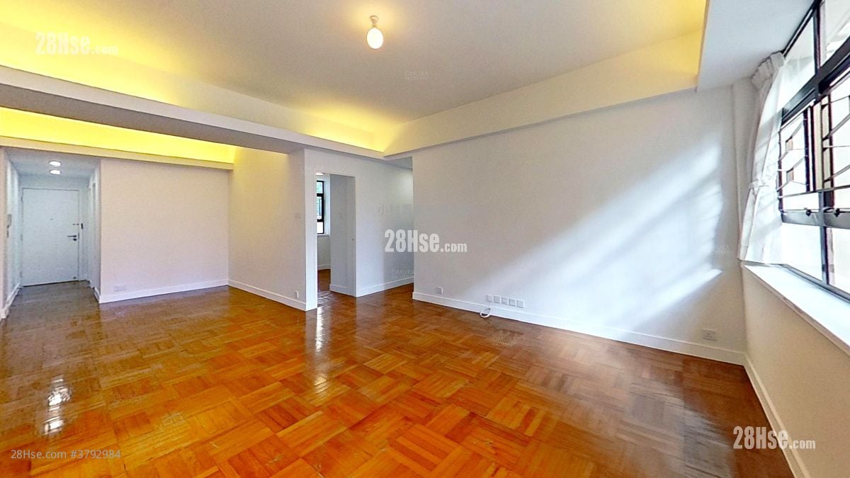 living room: 8 Sau Chuk Yuen Road Rental 3 Bedrooms , 2 Bathrooms 1,026 ft²
