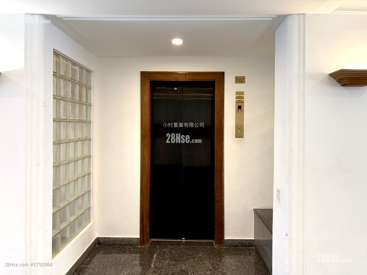 Lobby: 8 Sau Chuk Yuen Road Rental 3 Bedrooms , 2 Bathrooms 1,026 ft²