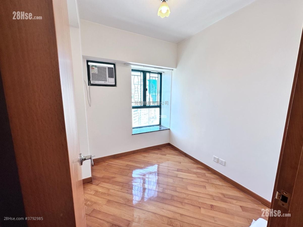 Dragon Pride Sell 3 Bedrooms , 2 Bathrooms 876 ft²