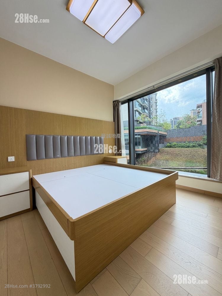 The Bloomsway Rental 4 Bedrooms , 3 Bathrooms 1,006 ft²