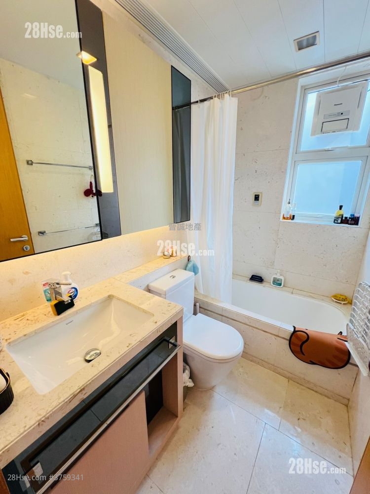 Avignon Sell 5+ Bedrooms , 4 Bathrooms 1,646 ft²