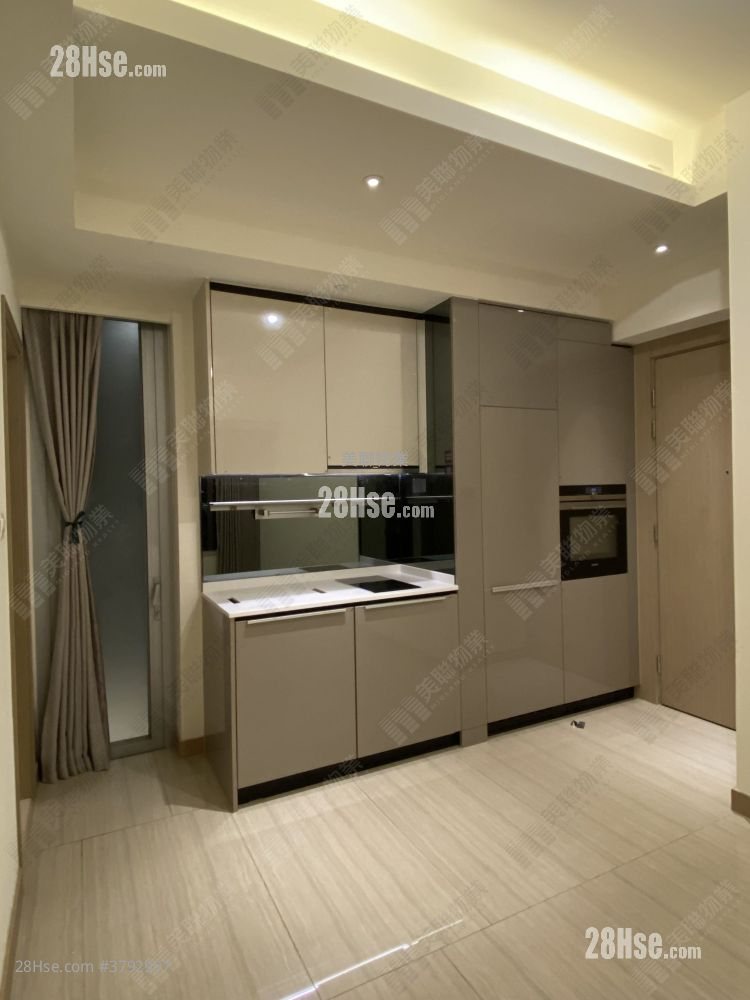 Cullinan West Rental 2 Bedrooms , 1 Bathroom 461 ft²