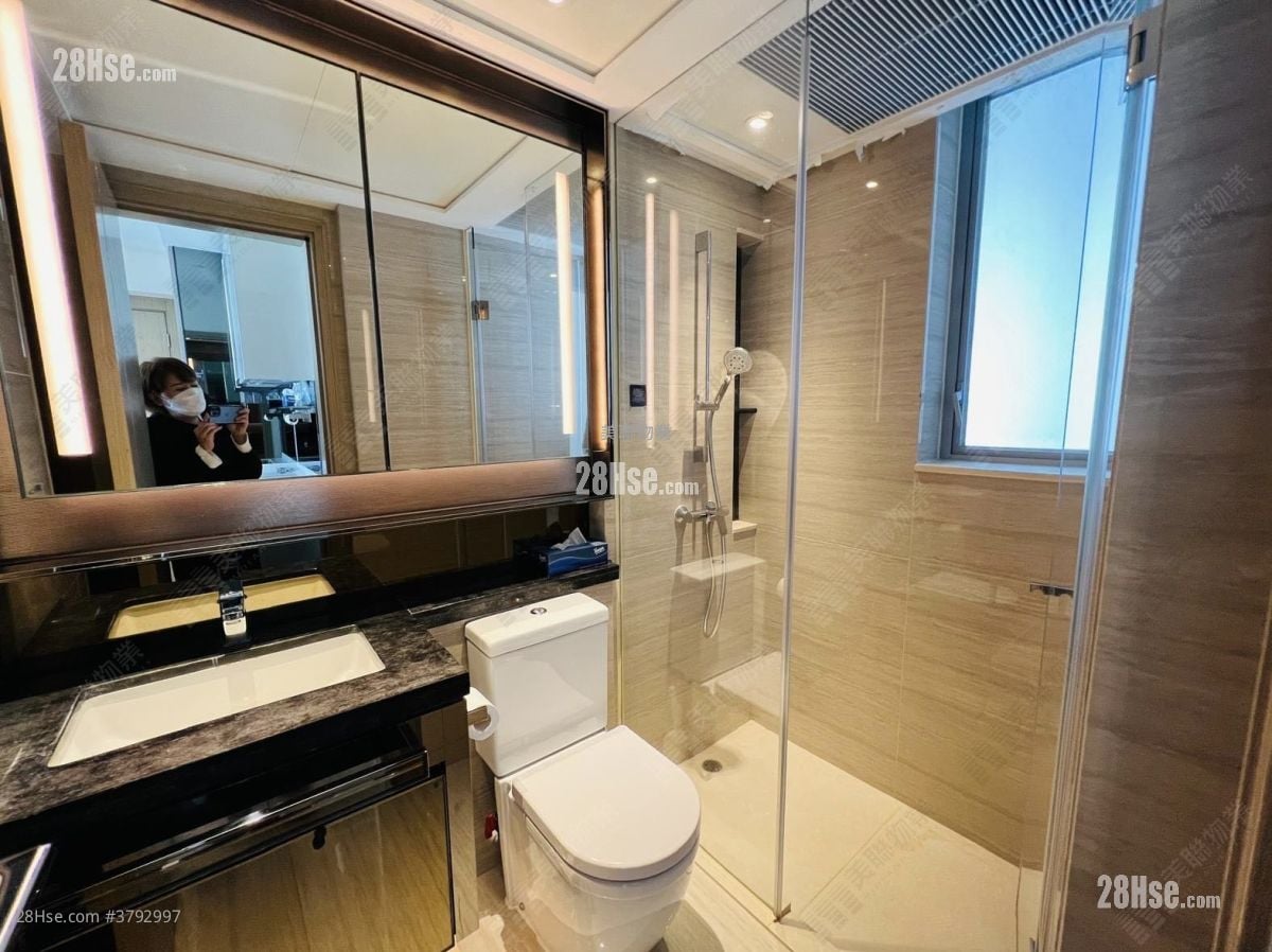 Cullinan West Rental 2 Bedrooms , 1 Bathroom 461 ft²