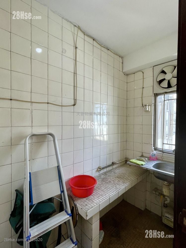 Double Mansion Sell 2 Bedrooms , 1 Bathroom 291 ft²