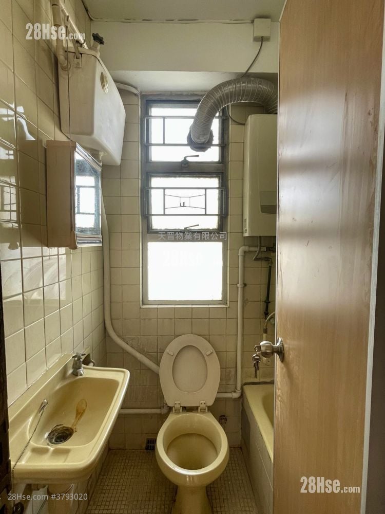 Double Mansion Sell 2 Bedrooms , 1 Bathroom 291 ft²