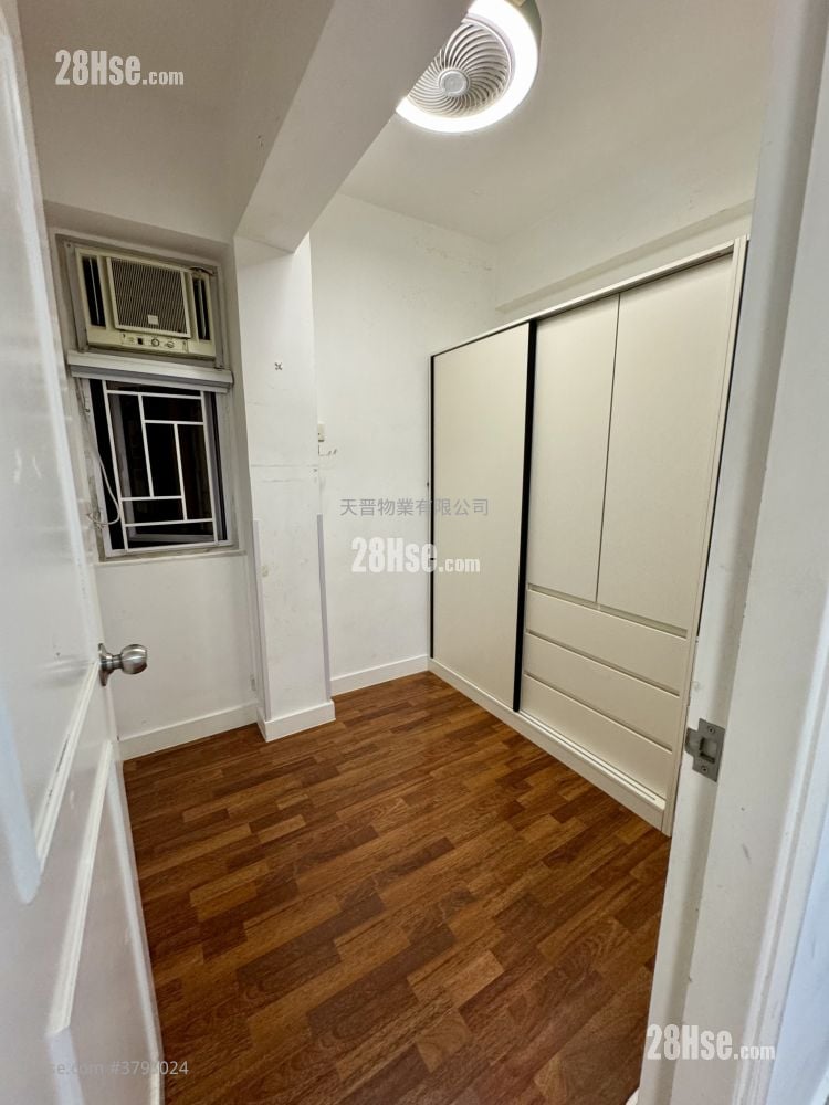 Whampoa Estate Sell 3 Bedrooms , 1 Bathroom 425 ft²