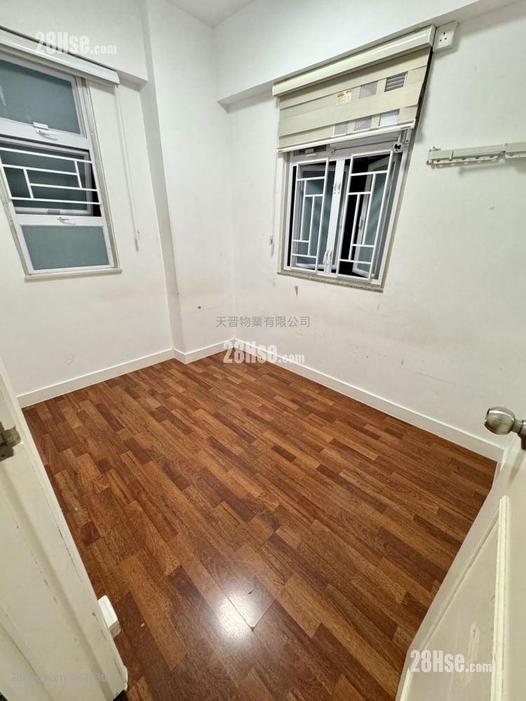 Whampoa Estate Sell 3 Bedrooms , 1 Bathroom 425 ft²