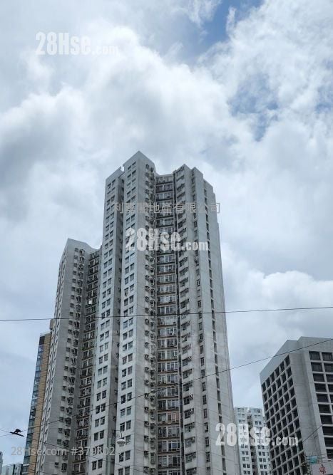 Kornhill Garden Sell 2 Bedrooms 484 ft²