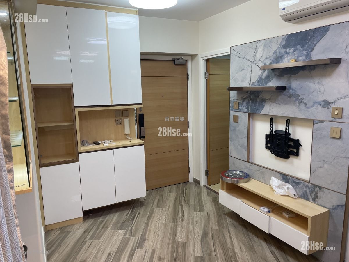 Metro Harbour View Rental 2 Bedrooms , 1 Bathroom 371 ft²