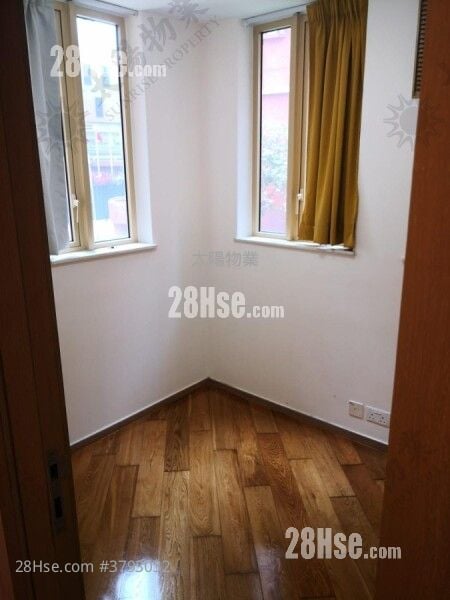 Harbour Place Rental 3 Bedrooms 589 ft²