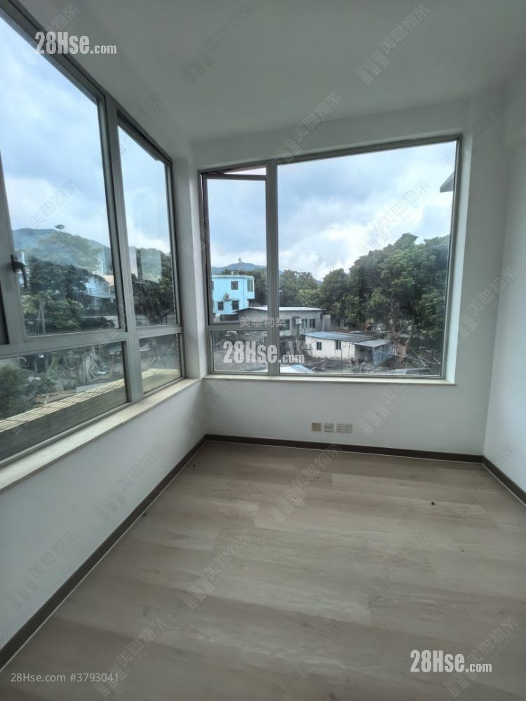 bedroom 1: Miami Crescent Sell 5+ Bedrooms , 5+ Bathrooms 2,236 ft²