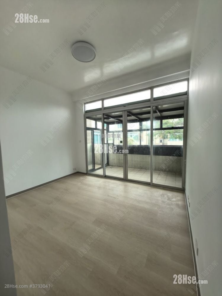 bedroom 2: Miami Crescent Sell 5+ Bedrooms , 5+ Bathrooms 2,236 ft²