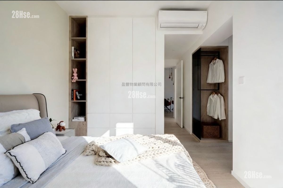 The Oakhill Rental 3 Bedrooms , 2 Bathrooms