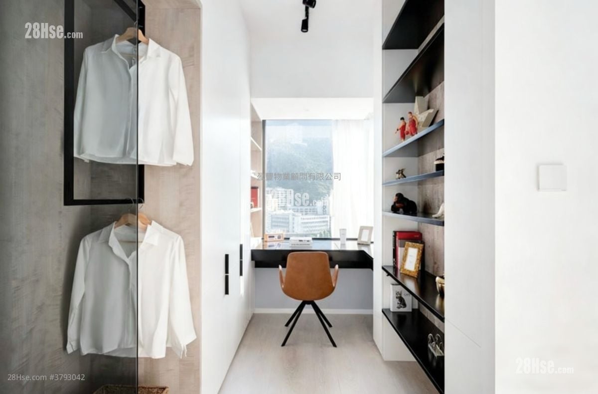 The Oakhill Rental 3 Bedrooms , 2 Bathrooms