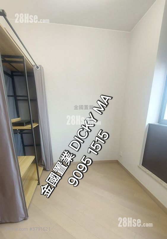 Arbour Rental 3 Bedrooms , 3 Bathrooms 752 ft²