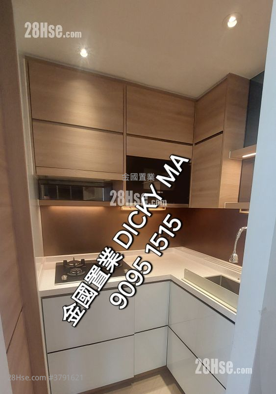 Arbour Rental 3 Bedrooms , 3 Bathrooms 752 ft²