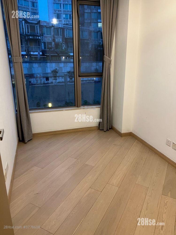 蔚林 租盘 4 房 , 3 浴室 826 平方尺