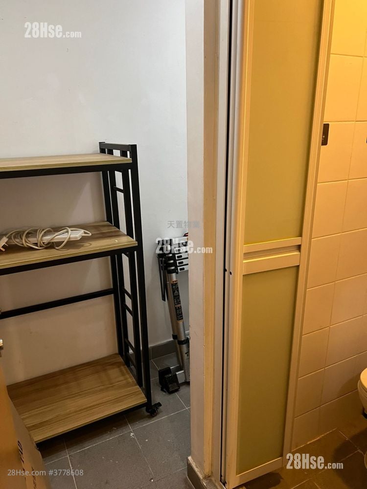 蔚林 租盘 4 房 , 3 浴室 826 平方尺