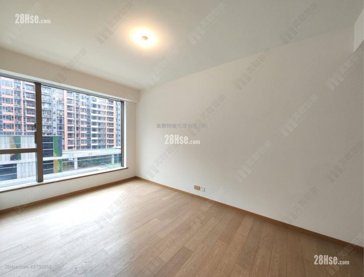 海日湾 II 售盘 3 房 1,033 平方尺