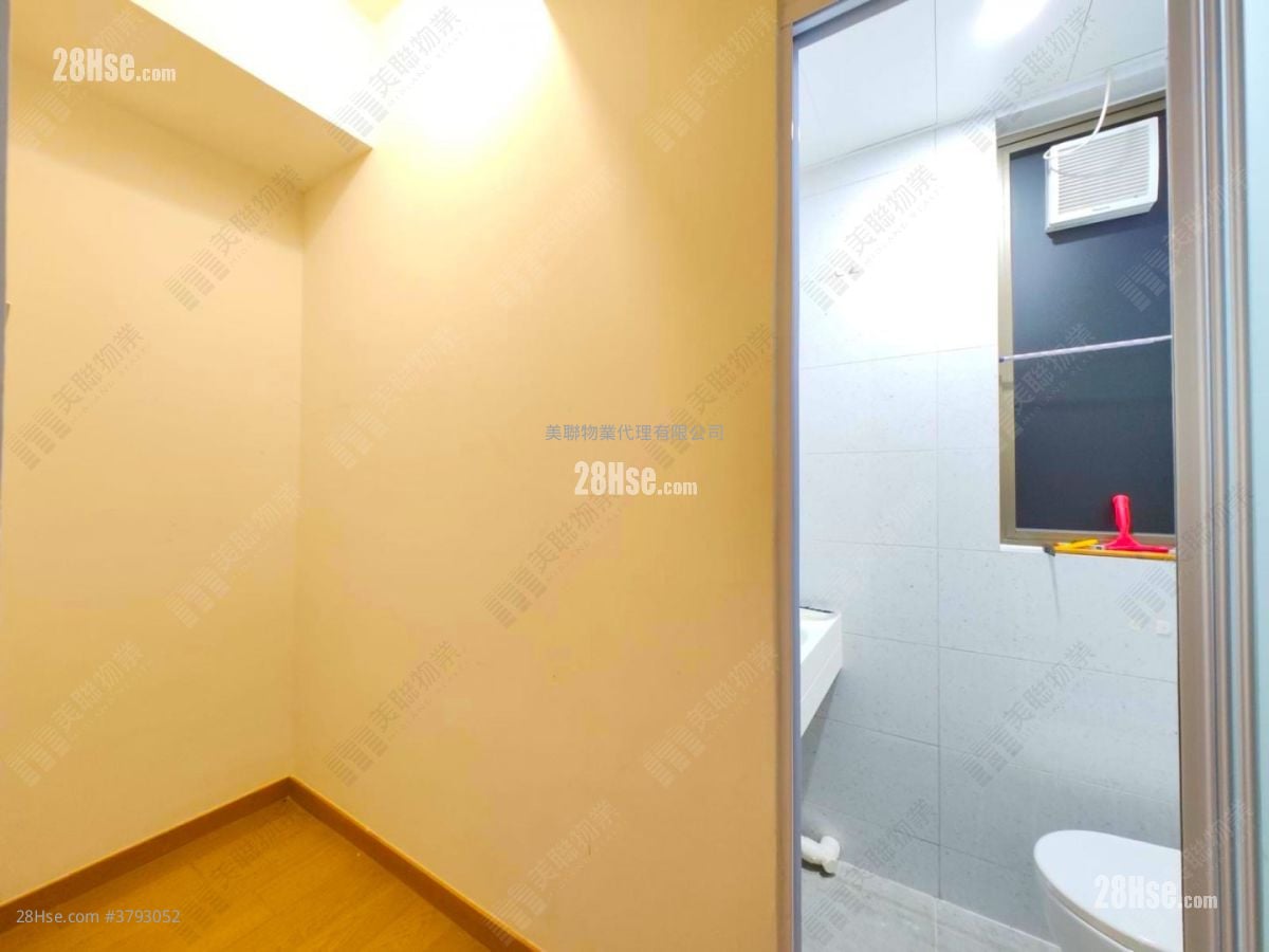 海日湾 II 售盘 3 房 1,033 平方尺