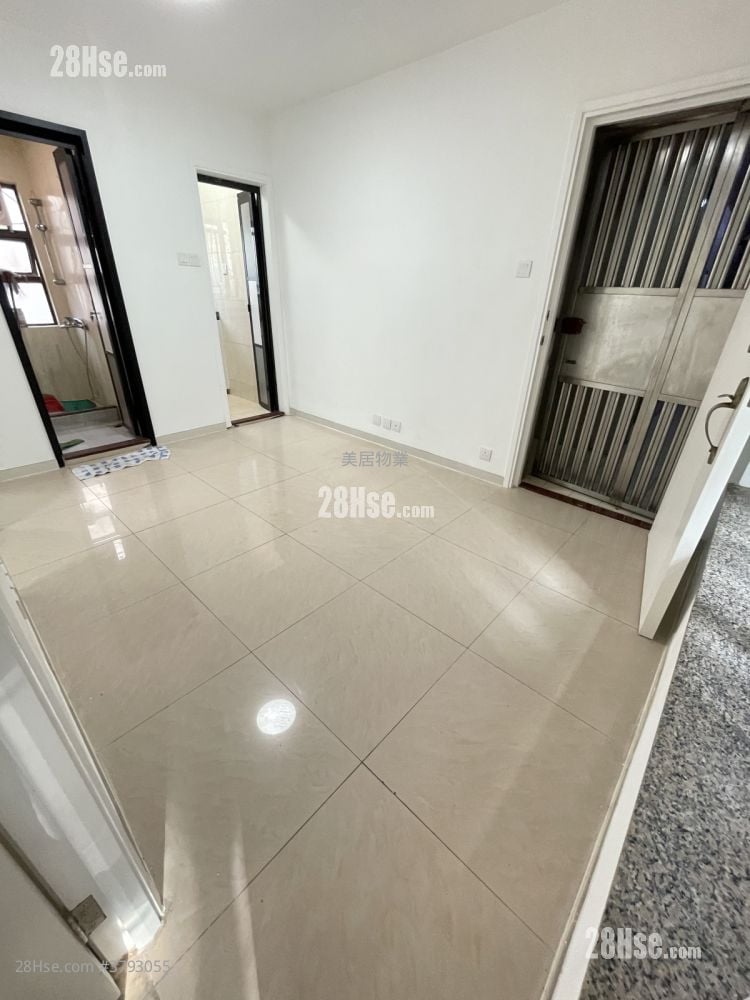 Royal Building Rental 3 Bedrooms , 1 Bathroom 372 ft²