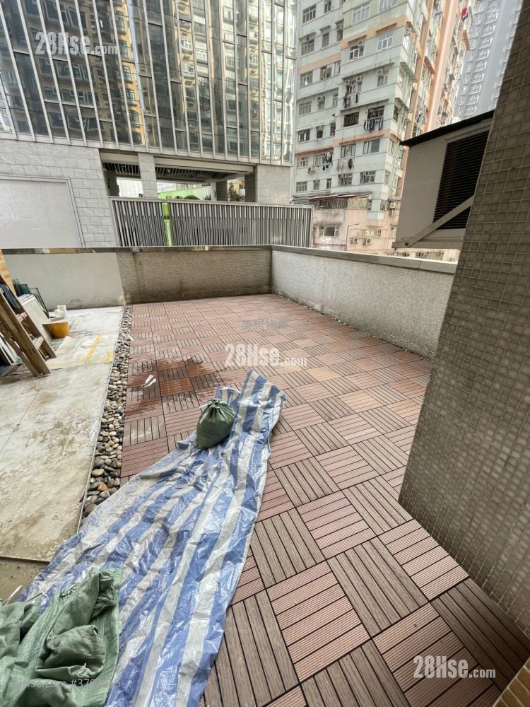 Royal Building Rental 3 Bedrooms , 1 Bathroom 372 ft²