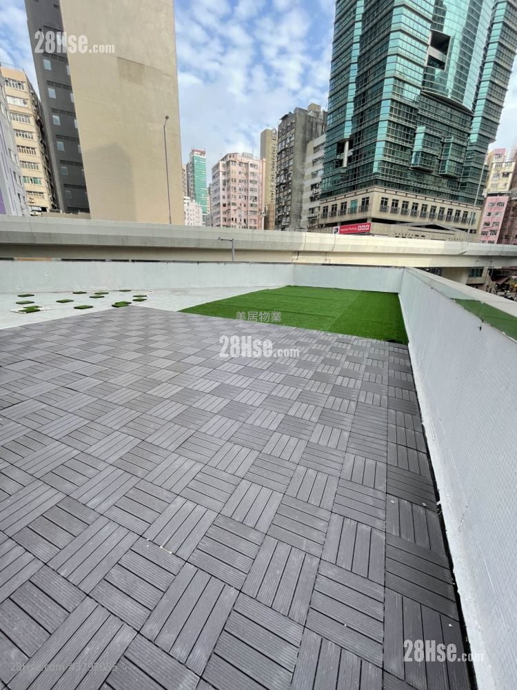 Royal Building Rental 3 Bedrooms , 1 Bathroom 372 ft²