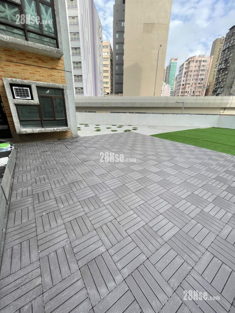 Royal Building Rental 3 Bedrooms , 1 Bathroom 372 ft²