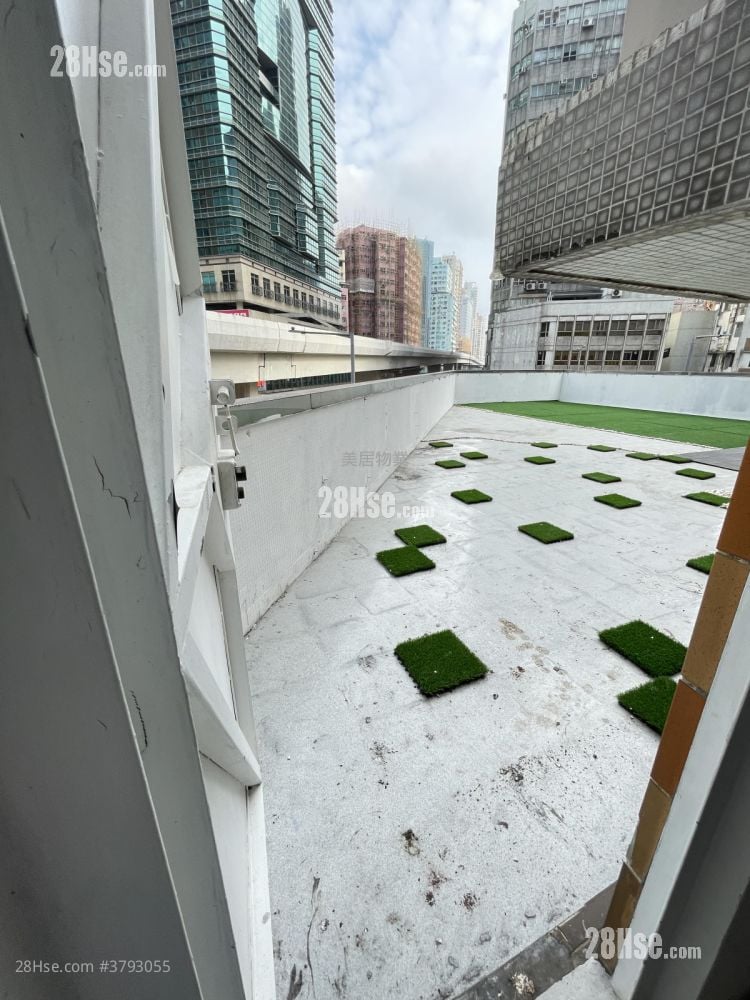 Royal Building Rental 3 Bedrooms , 1 Bathroom 372 ft²