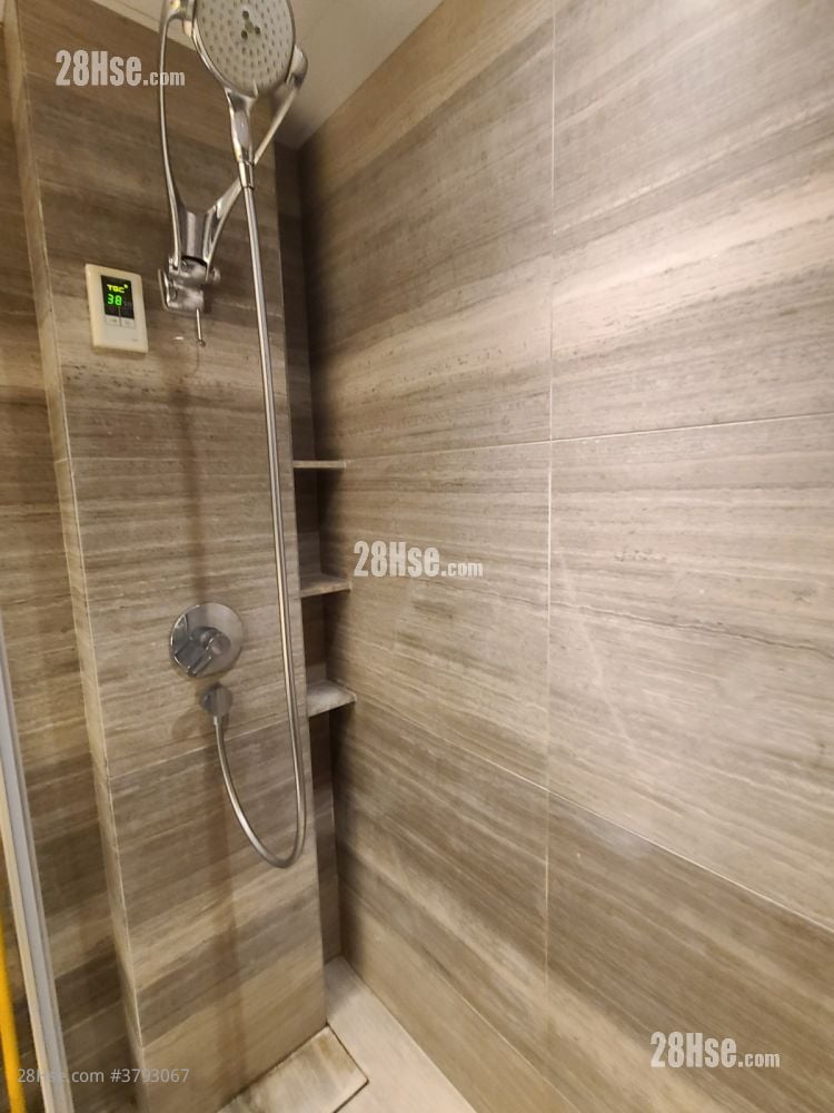 远晴 租盘 1 房 , 1 浴室 275 平方尺