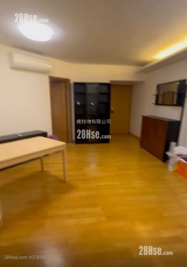 The Waterfront Rental 3 Bedrooms , 3 Bathrooms 934 ft²