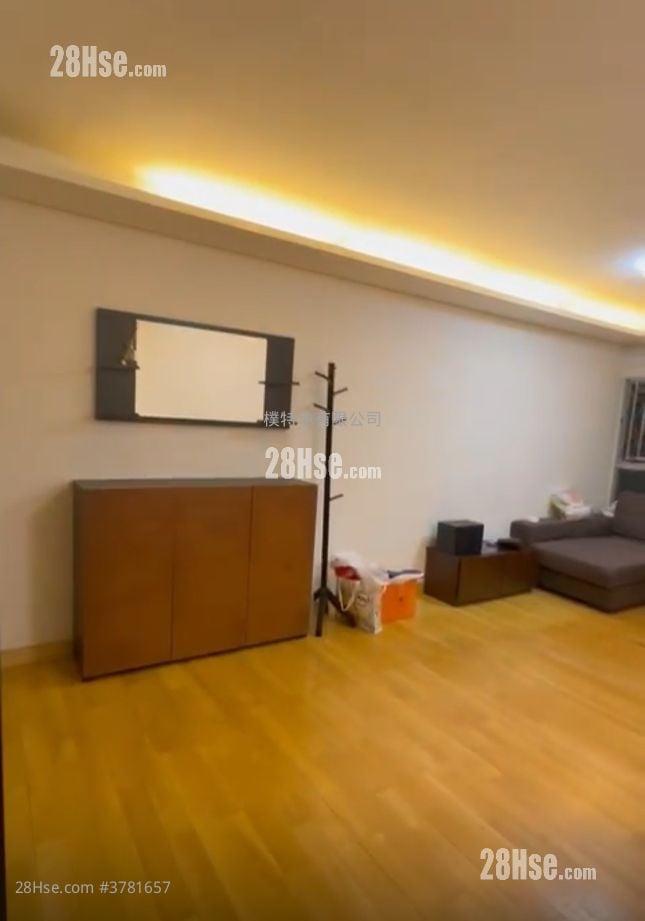 The Waterfront Rental 3 Bedrooms , 3 Bathrooms 934 ft²