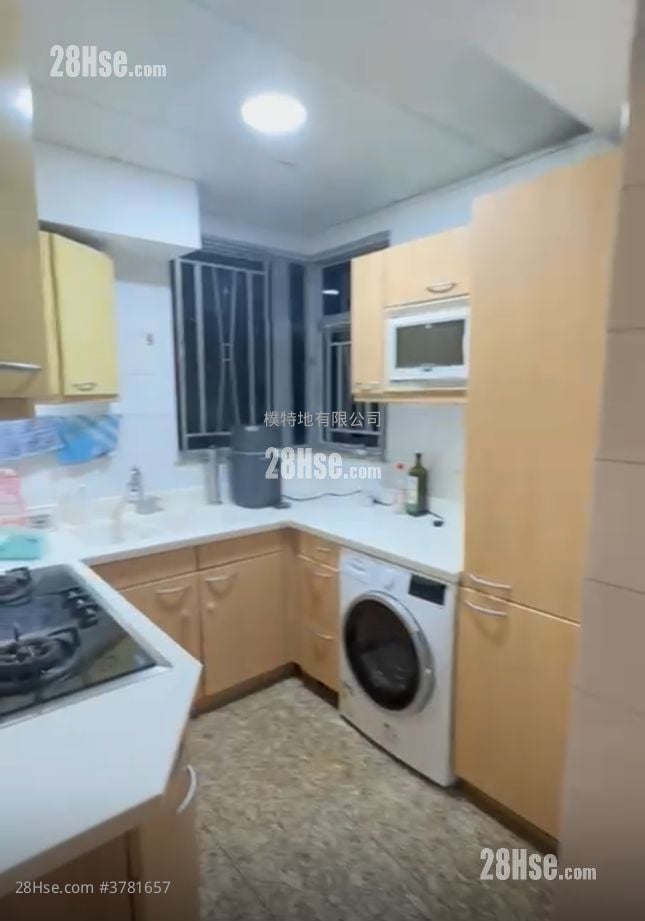 The Waterfront Rental 3 Bedrooms , 3 Bathrooms 934 ft²