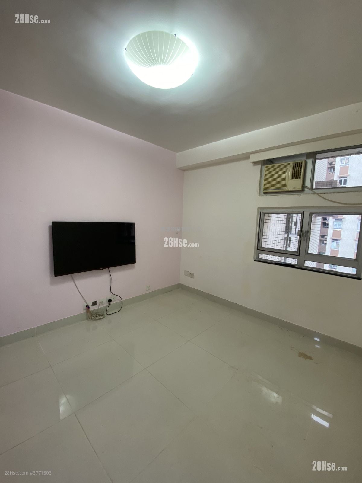 Carado Garden Sell 3 Bedrooms , 1 Bathroom 593 ft²