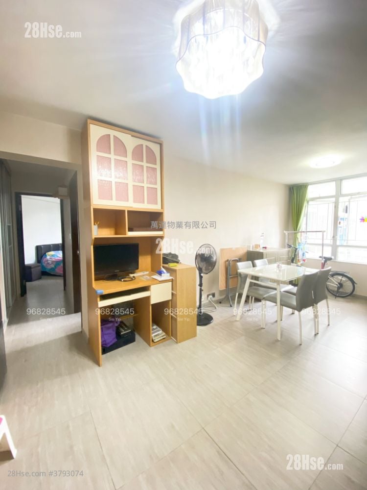 Kam Fung Court Sell 3 Bedrooms , 2 Bathrooms 647 ft²