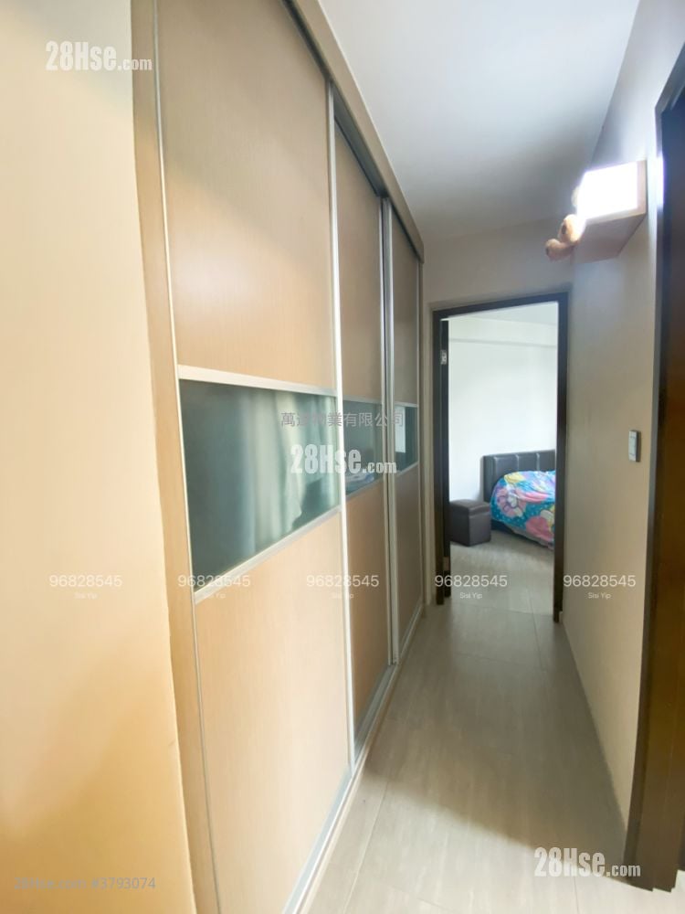 Kam Fung Court Sell 3 Bedrooms , 2 Bathrooms 647 ft²
