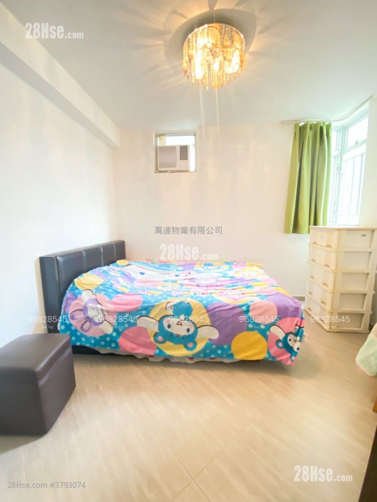 Kam Fung Court Sell 3 Bedrooms , 2 Bathrooms 647 ft²